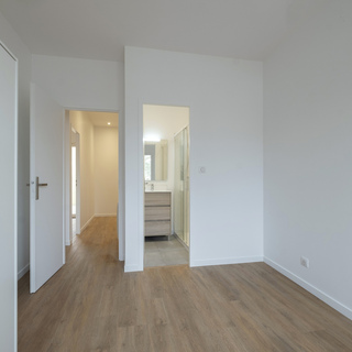 Chambre et salle d'eau